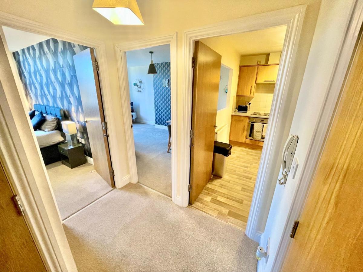 A Stylish Retreat - Super King Bed - Heart Of Town Centre - 5 Mins Stroll To Beach Bournemouth Exterior photo