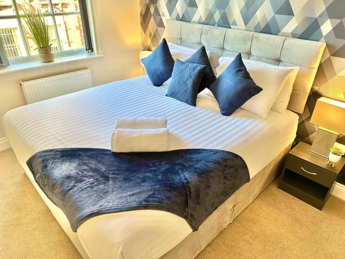 A Stylish Retreat - Super King Bed - Heart Of Town Centre - 5 Mins Stroll To Beach Bournemouth Exterior photo